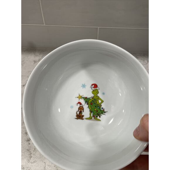 Set of 2 CEREAL SOUP SALAD BOWL Dr. Seuss Grinch Stole Christmas 6 X 3" New 2023 - Picture 2 of 5